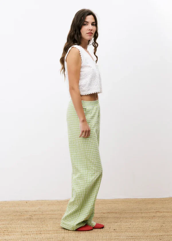White Lace Sleeveless Cropped Top - Image 5