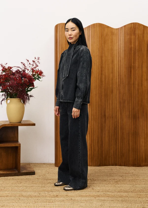 Black Faded Wide-Leg Jeans with Patch Pockets - Image 2