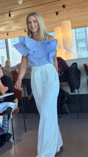 White High-Waisted Wide-Leg Trousers with Fabric Belt