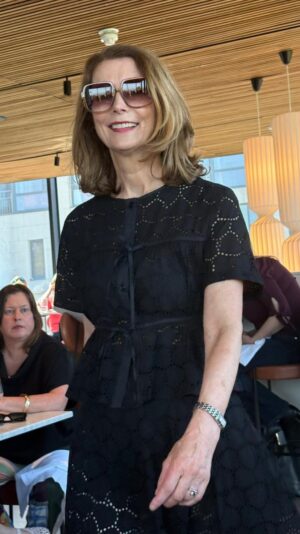 Black Broderie Anglaise Short-Sleeved Blouse